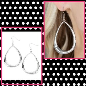 2/$10 Paparazzi ARTISAN Gallery - Silver Earrings
